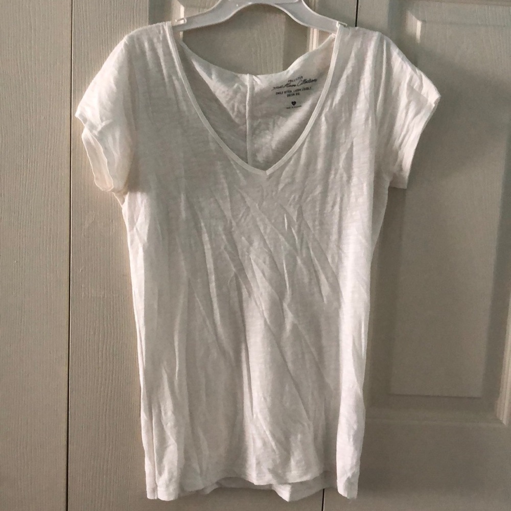 Hollister White V Neck T Shirt!!